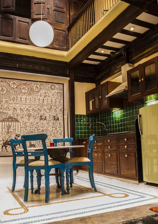 Dodhia Haveli Hotell Ahmedabad Exteriör bild