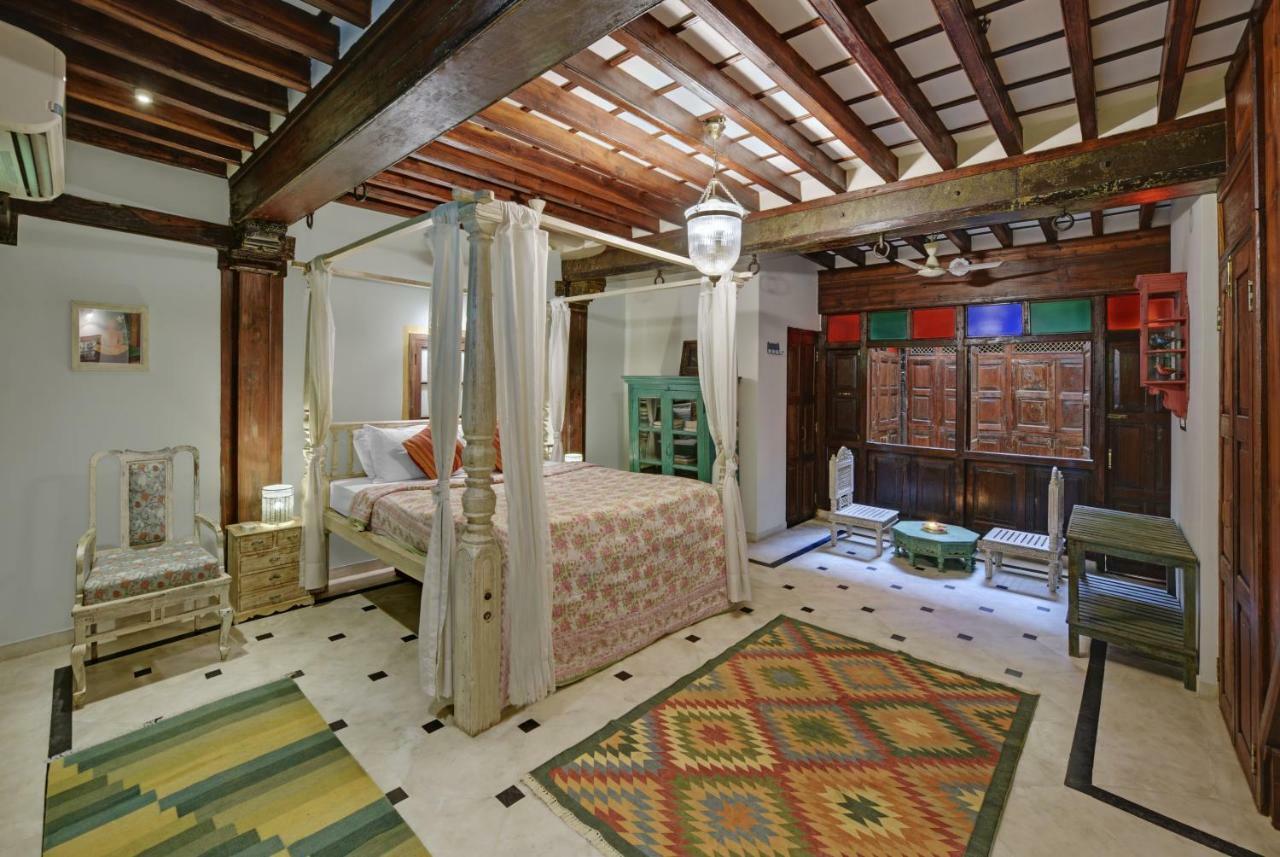 Dodhia Haveli Hotell Ahmedabad Exteriör bild
