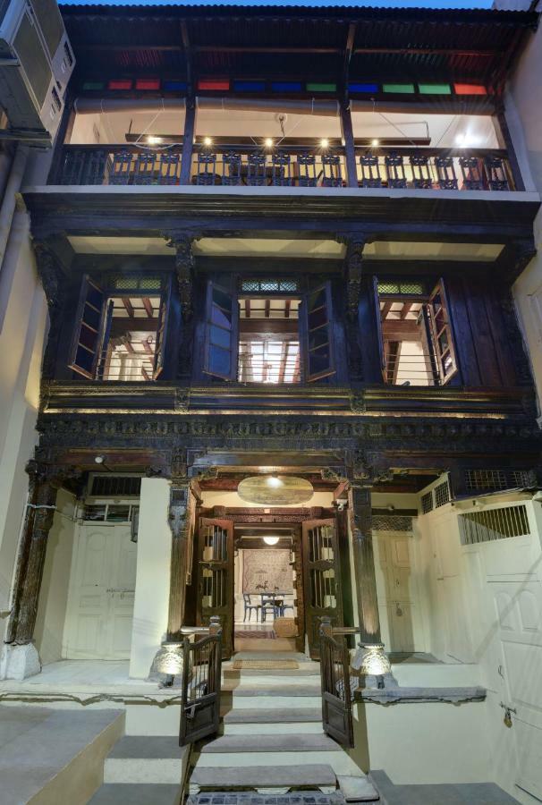 Dodhia Haveli Hotell Ahmedabad Exteriör bild