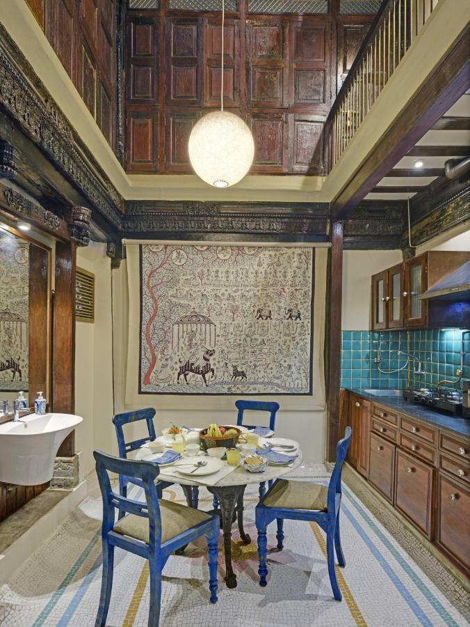 Dodhia Haveli Hotell Ahmedabad Exteriör bild