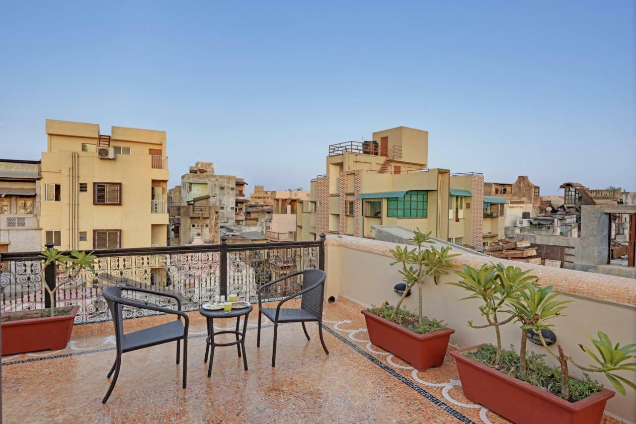 Dodhia Haveli Hotell Ahmedabad Exteriör bild