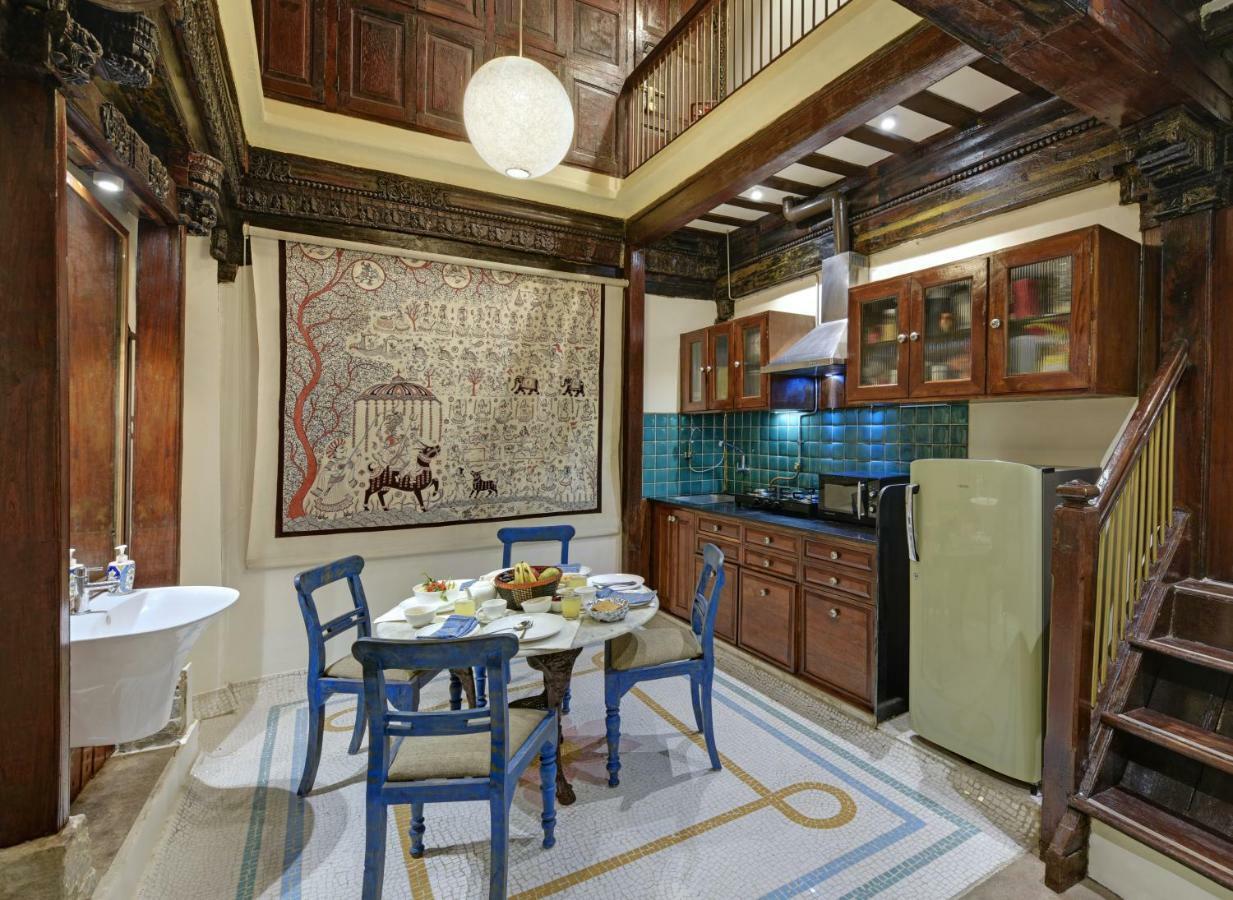 Dodhia Haveli Hotell Ahmedabad Exteriör bild